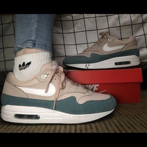 nike air max 1 women’s size 8
